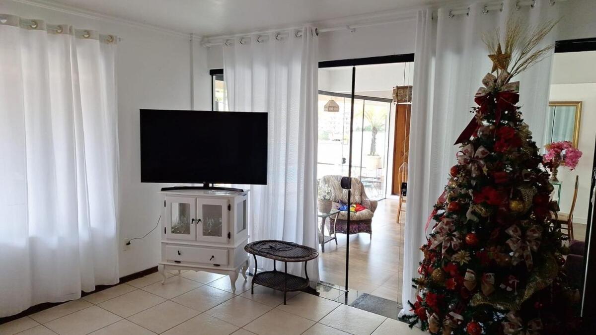 Large House For Groups * Balneario Camboriu
